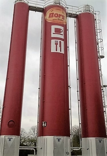 Bäckerei Bors Bocholt Siloanlage Siloanlage der Bäckerei Bors in Bocholt mit drei roten Silos als markanter Bestandteil des Betriebsgeländes